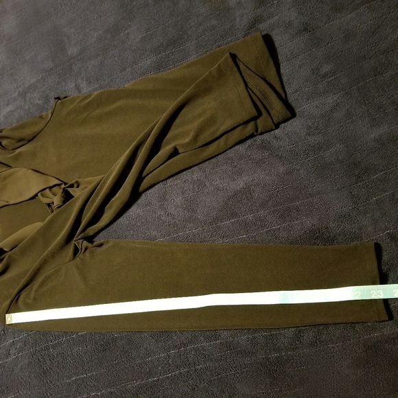 Charter Club Woven Tie V-Neck Top Relaxed Fit And Pull-Over Styling - Picture 5 of 7